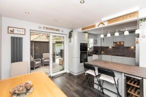 32, Ruston Close, Holme Hall, Chesterfield S40 4RY