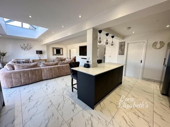 Kitchen/Diner/Lounge