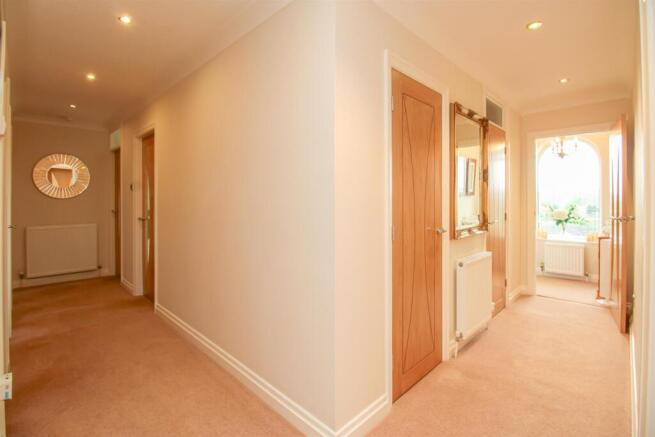 3 bed Detached Bungalow for sale Image 8