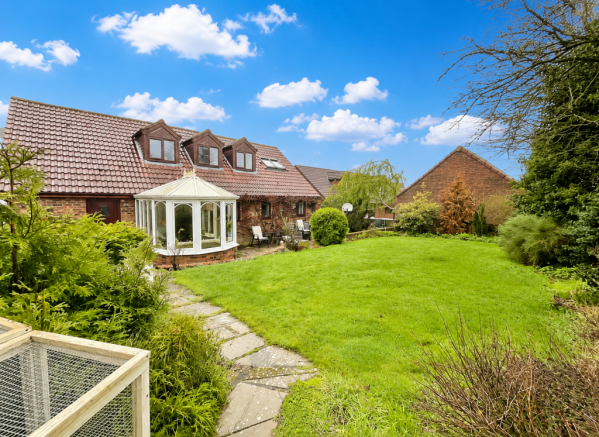 3 bed Detached Bungalow for sale Image 12