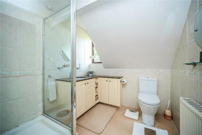 4 bed Detached for sale Image 11