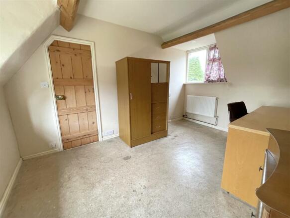 BEDROOM 2