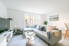 Apartment 28, 59 Drapers Court, Lurline Gardens, London SW11 4DF