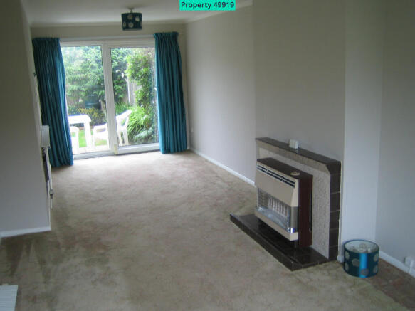 Loung/Diner with patio doors