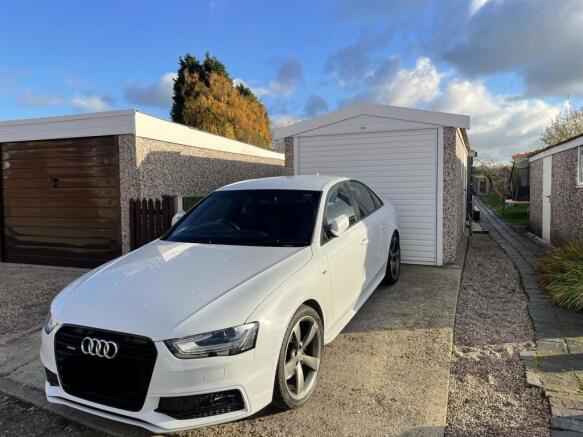 Drive & Garage