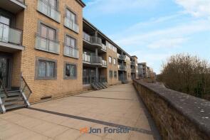 23, Fairway Court, Fletcher Road, Gateshead Central, Gateshead NE8 2AY