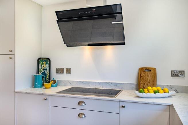 8482132-interior22.jpg