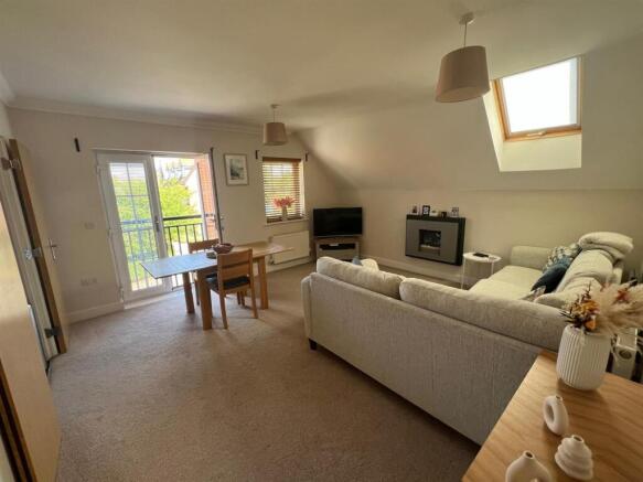 Living Room/Diner