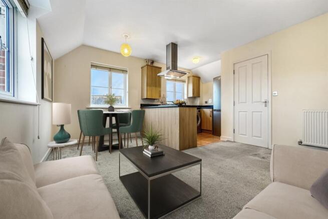 Open Plan Living/Kit