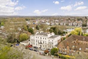 21, Rotary Court, Hampton Court Road, East Molesey KT8 9BD