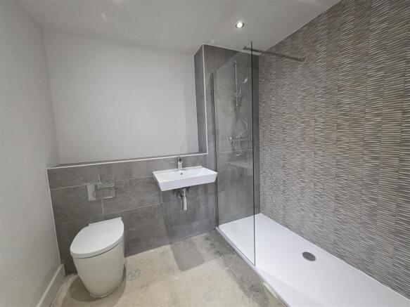2 bed Semi-Detached Bungalow for sale Image 7