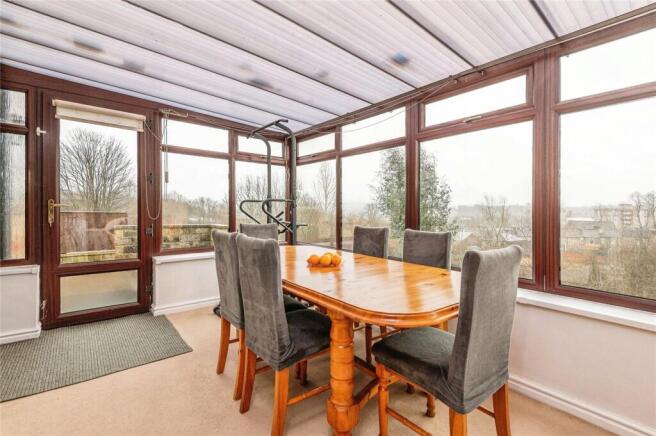 4 bed Detached for sale Image 9