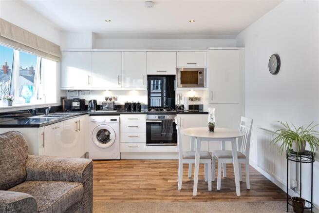 Kitchen 2 (17).jpg