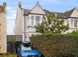 61, Melrose Avenue, London NW2 4LH