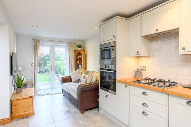 2 bed Semi-Detached for sale Image 6