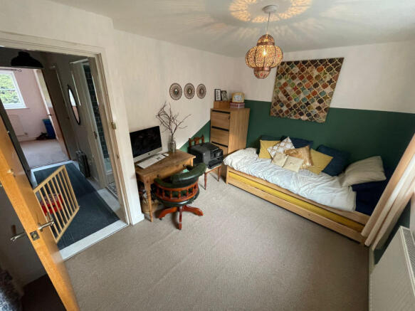Photo 10