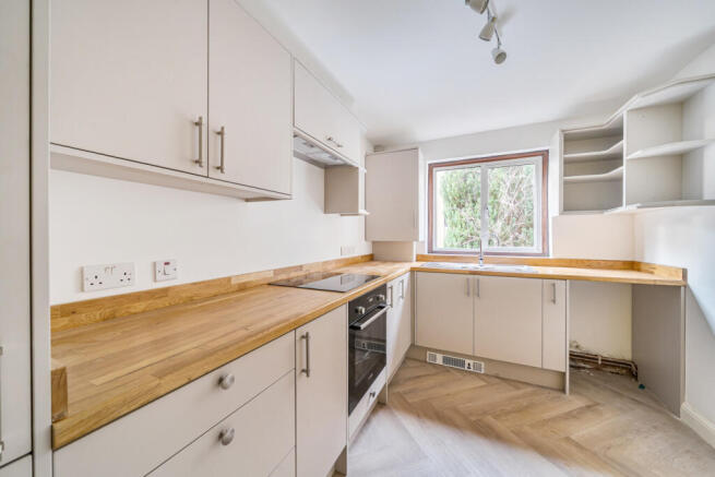 1396825-6-695d268...