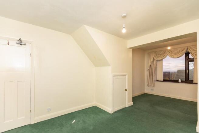4 bed Detached for sale Image 10