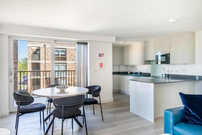 2 bed Apartment for sale Image 5