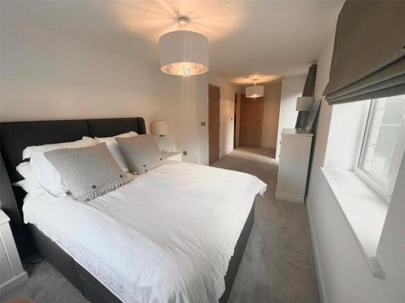 2 bed Flat to rent Image 9