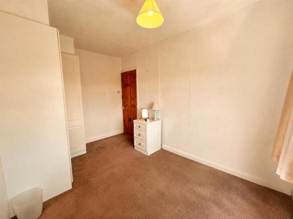 3 bed Terraced for sale Image 10