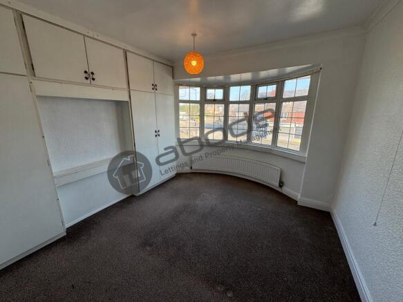 3 bed Semi-Detached to rent Image 11