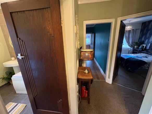 2 bed Semi-Detached Bungalow for sale Image 10