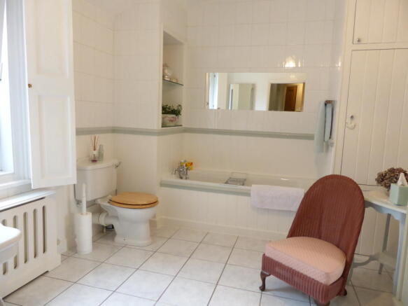 Photo 10