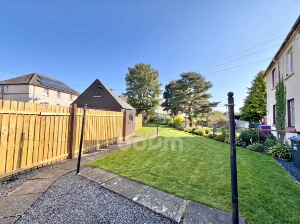 Lynn Avenue, Dalry garden