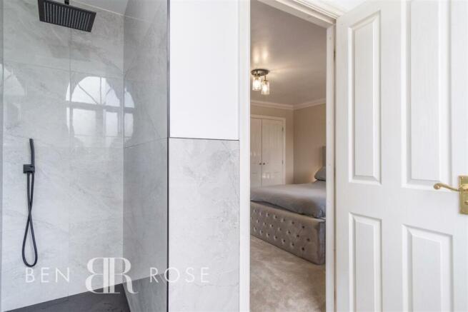 Master Ensuite