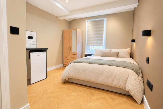 39 Bedroom.png