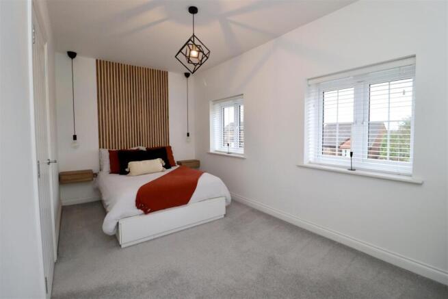 2 bed Semi-Detached for sale Image 4