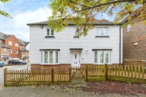 36, Greyhound Chase, Ashford TN23 5LL