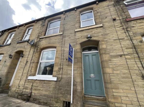 2 bed Terraced for sale in queensbury