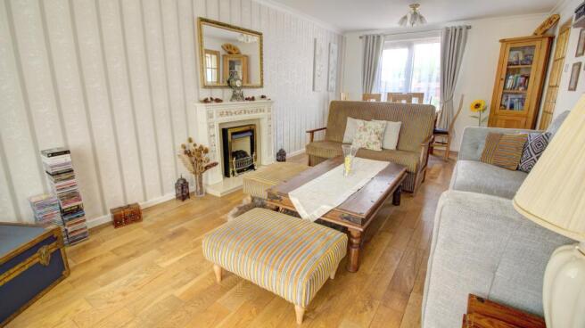 Lounge (toward Dining)