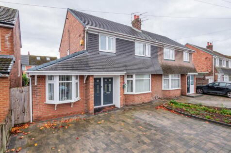 Booth Drive, Davyhulme, Manchester, M41