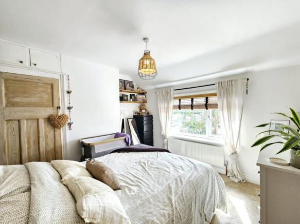 3 bed Semi-Detached for sale Image 11