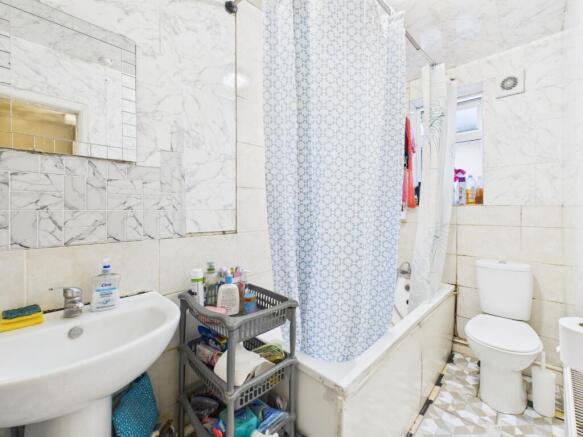 6 bed Flat for sale Image 10