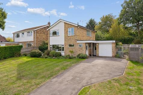 St. Leonards Road, Chesham Bois, Amersham, Buckinghamshire, HP6 6DT