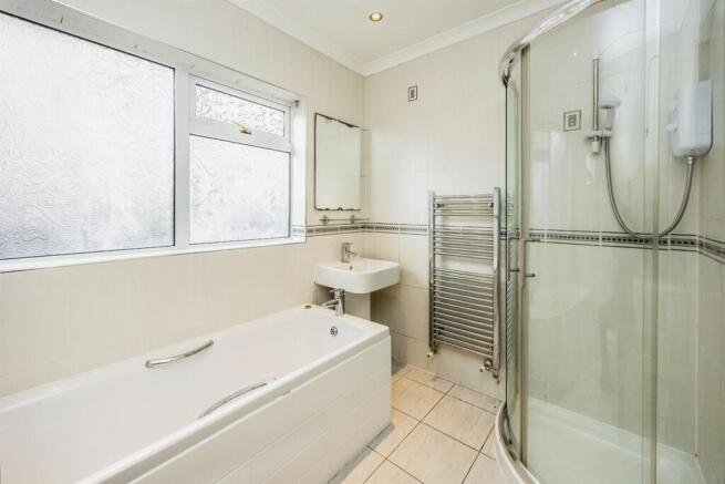 3 bed Semi-Detached for sale Image 7