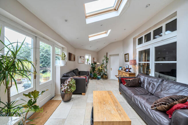 9e06c69e-972b-4e0...