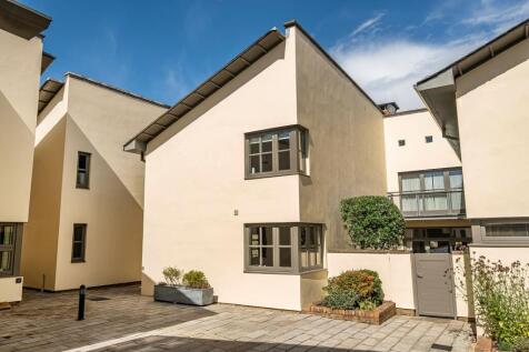 Hazel Court, Winchester, SO22