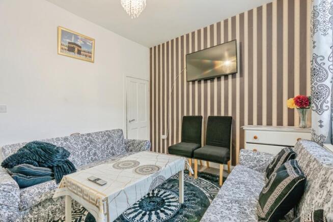 3 bed Terraced for sale Image 6