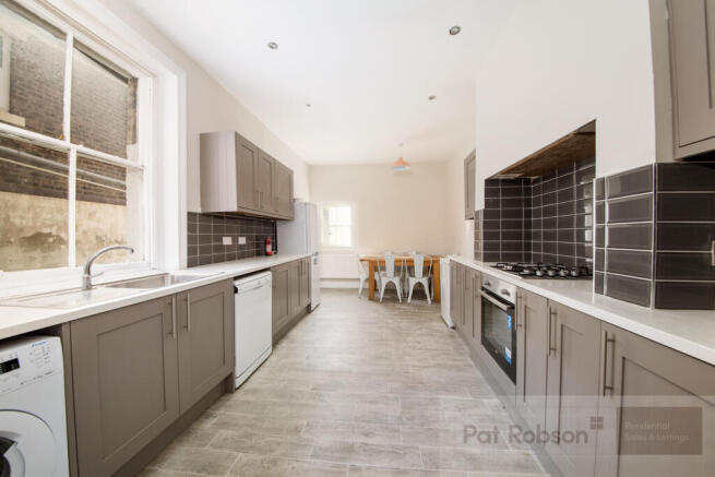 46 holly ave353.jpg