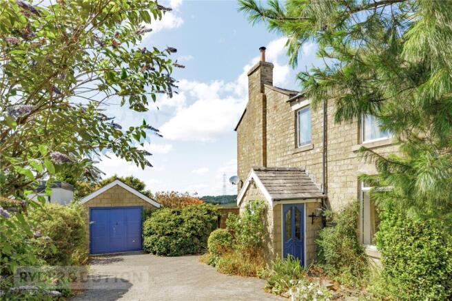 4 bed Detached for sale Image 5