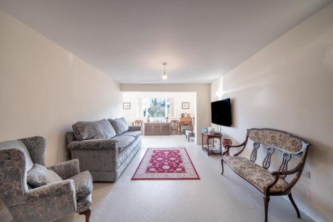 LOUNGE 03.jpg