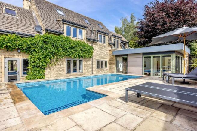 Pool & Terrace