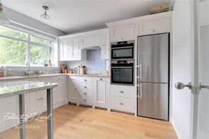 Flat 5, 61 Bernersmede, Blackheath Park, London SE3 9SH