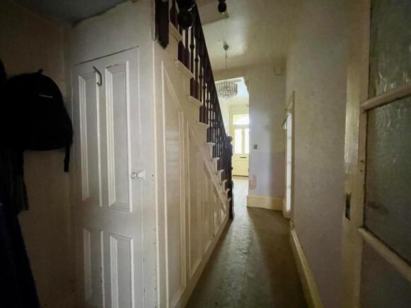 5 bed Semi-Detached for sale Image 12
