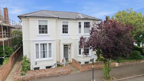 Russell Terrace, Leamington Spa, CV31